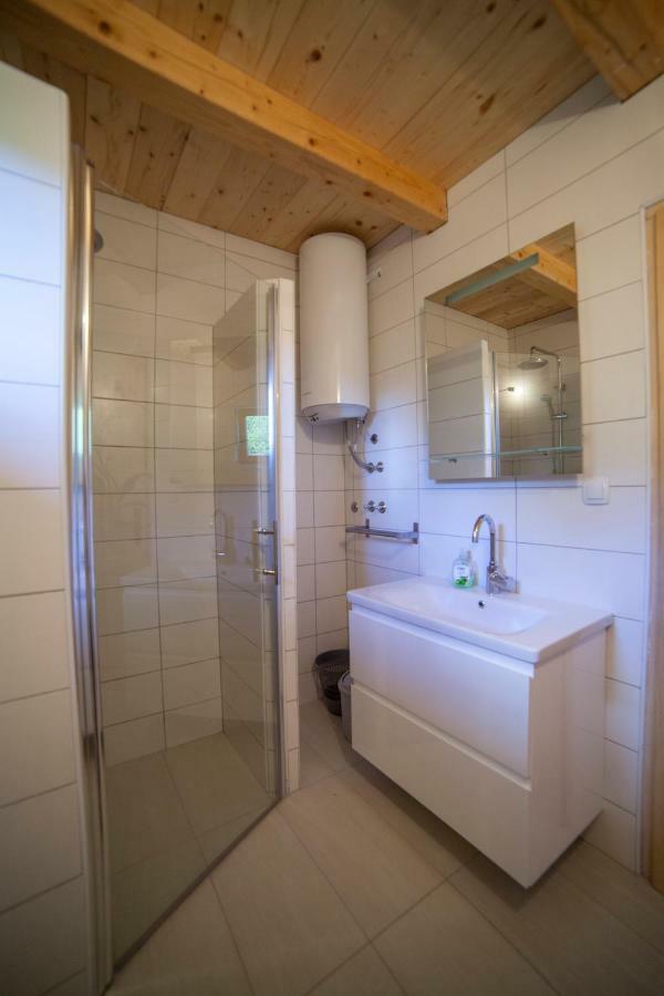 Holiday Homes Eko Klanac Rakovica Bagian luar foto